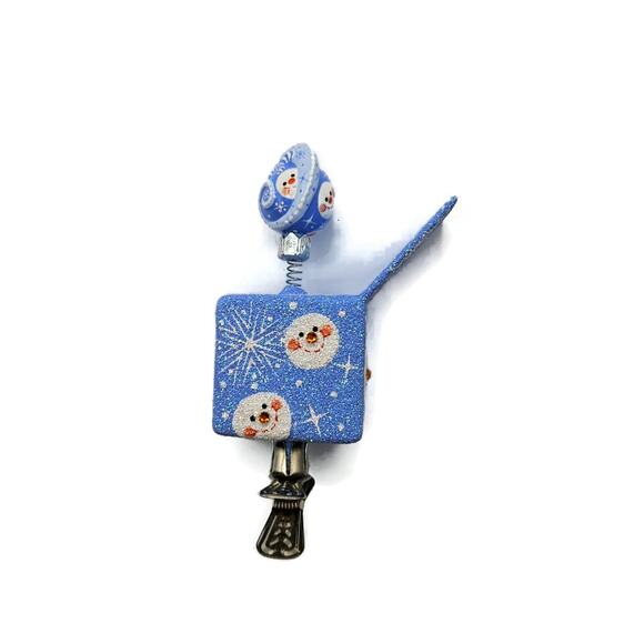 Patricia Breen Pop Goes the Chameleon Snow Faces Clip On Christmas Ornament - Picture 4 of 7